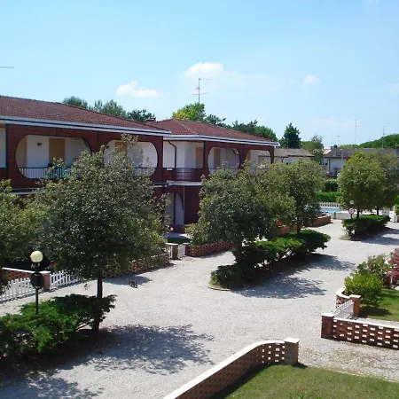 Gorgeous For 8 With Shared Pool *