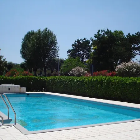 Gorgeous For 8 With Shared Pool Villa *