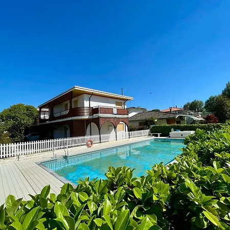 Gorgeous For 8 With Shared Pool *